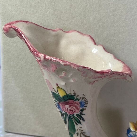 Vintage Italian ceramic cornucopia vase applied flowers hand painted. - Picture 3 of 16